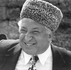 Расул Гамзатов