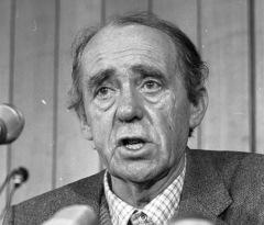 Генрих Бёлль