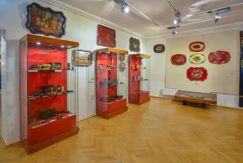 Экскурсия «Русские лаки»