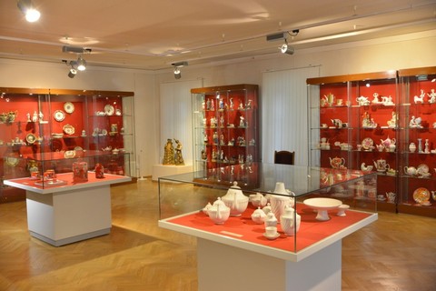 Авторская экскурсия «Из меня посуду тонкую…»