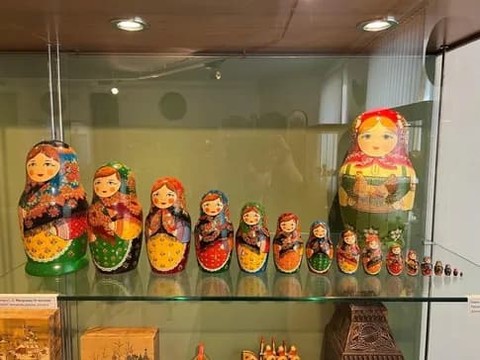 Экскурсия «Матрешка и ее подружки-русские игрушки»
