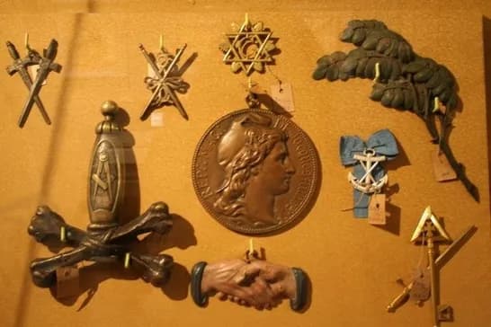 Экскурсия по фонду открытого хранения «Масонская коллекция»