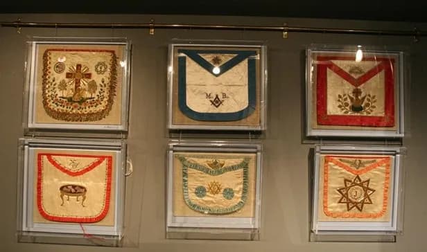 Экскурсия по фонду открытого хранения «Масонская коллекция»