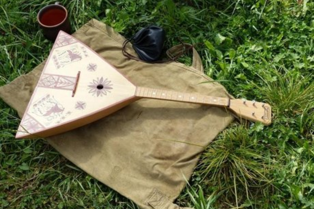 Мастер-класс «Уроки игры на балалайке»