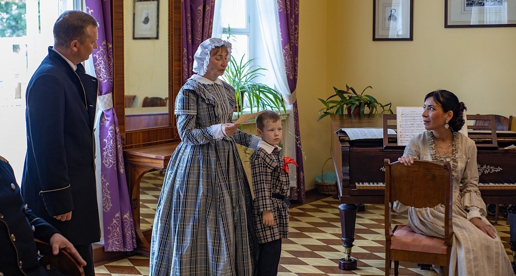 Театрализованная экскурсия «Сцены из жизни семьи Чайковских»