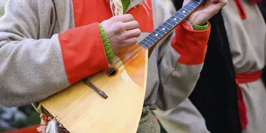 Мастер-класс «Игра на балалайке»