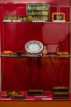 Экскурсия «Русские лаки»