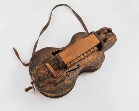 Выставка «Под родным солнцем: великороссы, малороссы и белорусы Юго-Запада России»