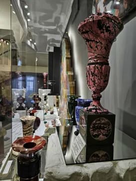 Обзорная экскурсия в Музее истории камнерезного и ювелирного искусства