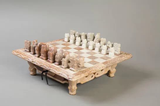 Выставка «Смелый ход: настольные игры народов Евразии»