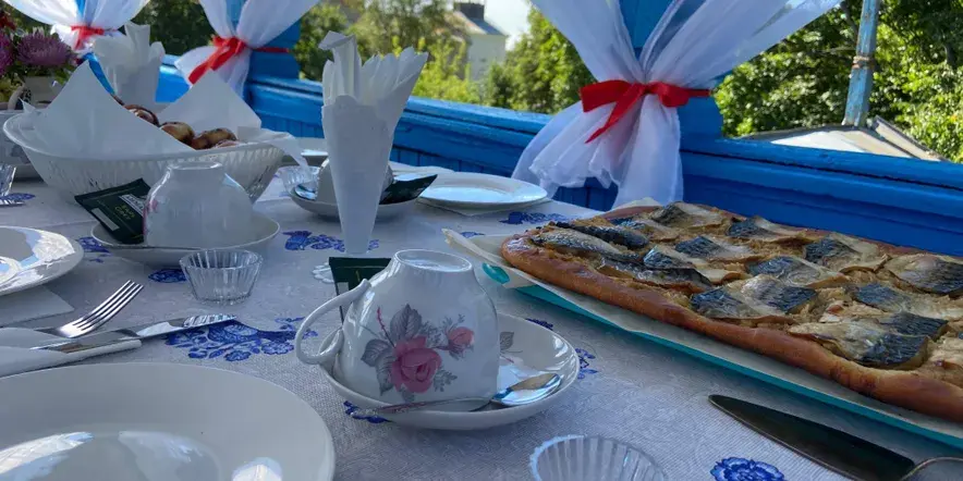 Интерактивная программа «Самовар за стол зовет, расходиться не дает!»