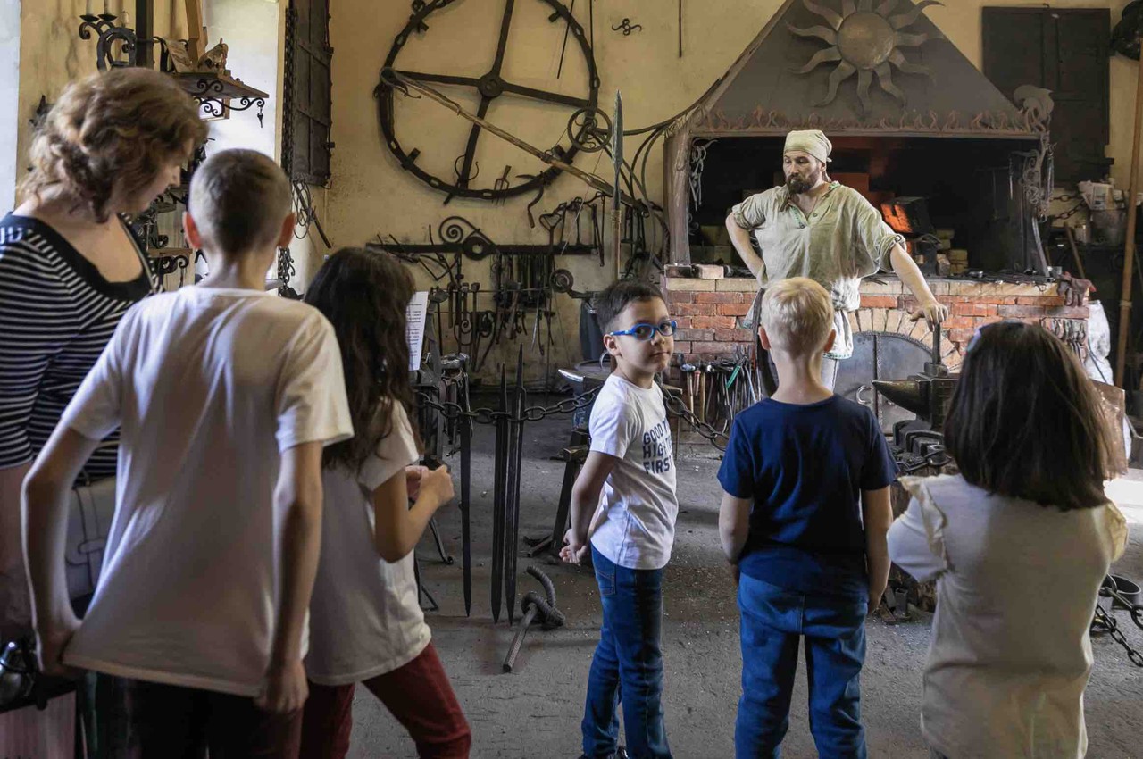 Музейное занятие "Коломенский кузнец"