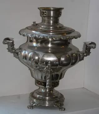 Лекция «Неслучайные традиции»