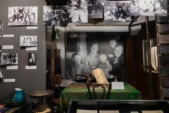 Выставка «Шли эшелоны на фронт…»