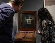 Экспозиция «Внутри старинного фотоаппарата»