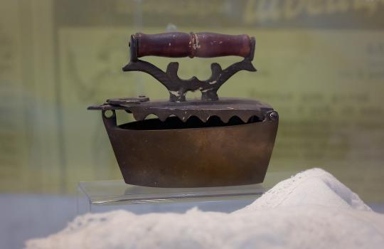 Выставка «Секреты старинного шкафа: петербургские моды эпохи модерна»