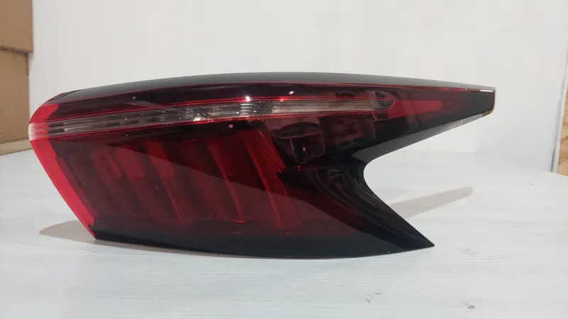 Правый задний фонарь Omoda C5