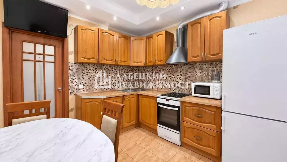 Московская область, Лобня, Физкультурная улица, 4 - фото