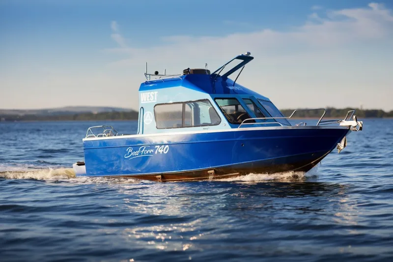 BOSSFORR 740 WEST cabine