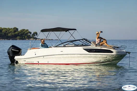 Bayliner VR6O Cuddy