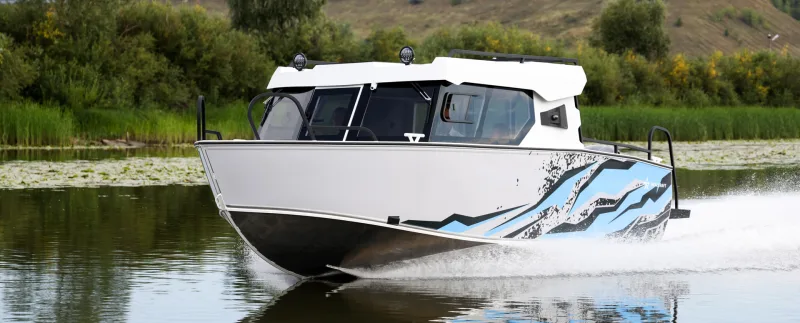 REALCRAFT 700 Cabin