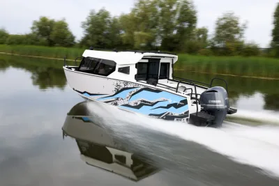 REALCRAFT 700 Cabin