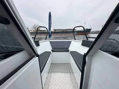 REALCRAFT 600 Cabin