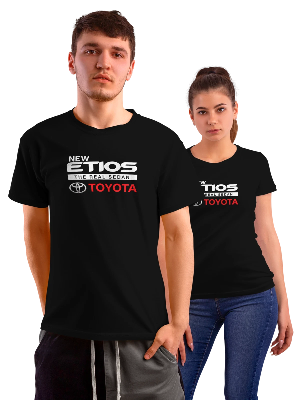 Футболка Toyota чёрная с принтом — модель компактного седана — Чёрная, фото 1