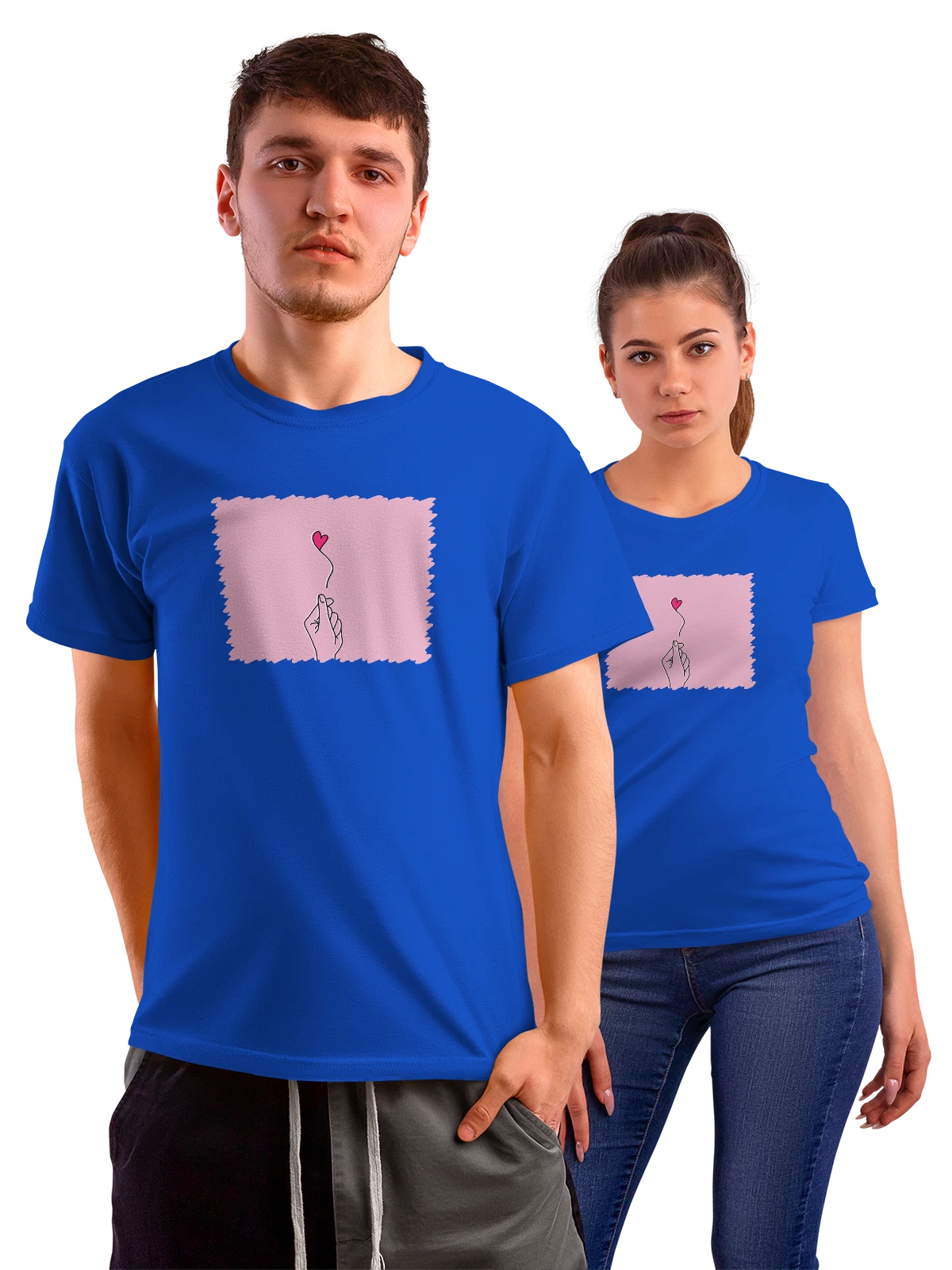 Футболка Минимализм Сердце пальцев на розовом фоне синяя с принтом — визуальное искусство — Синяя, фото 1