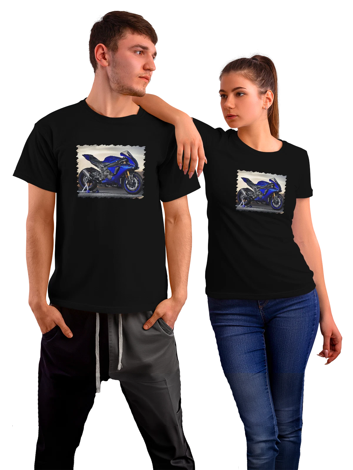 Футболка Мотоцикл Yamaha R1 чёрная с принтом — гонки на мотоциклах — Чёрная, фото 1