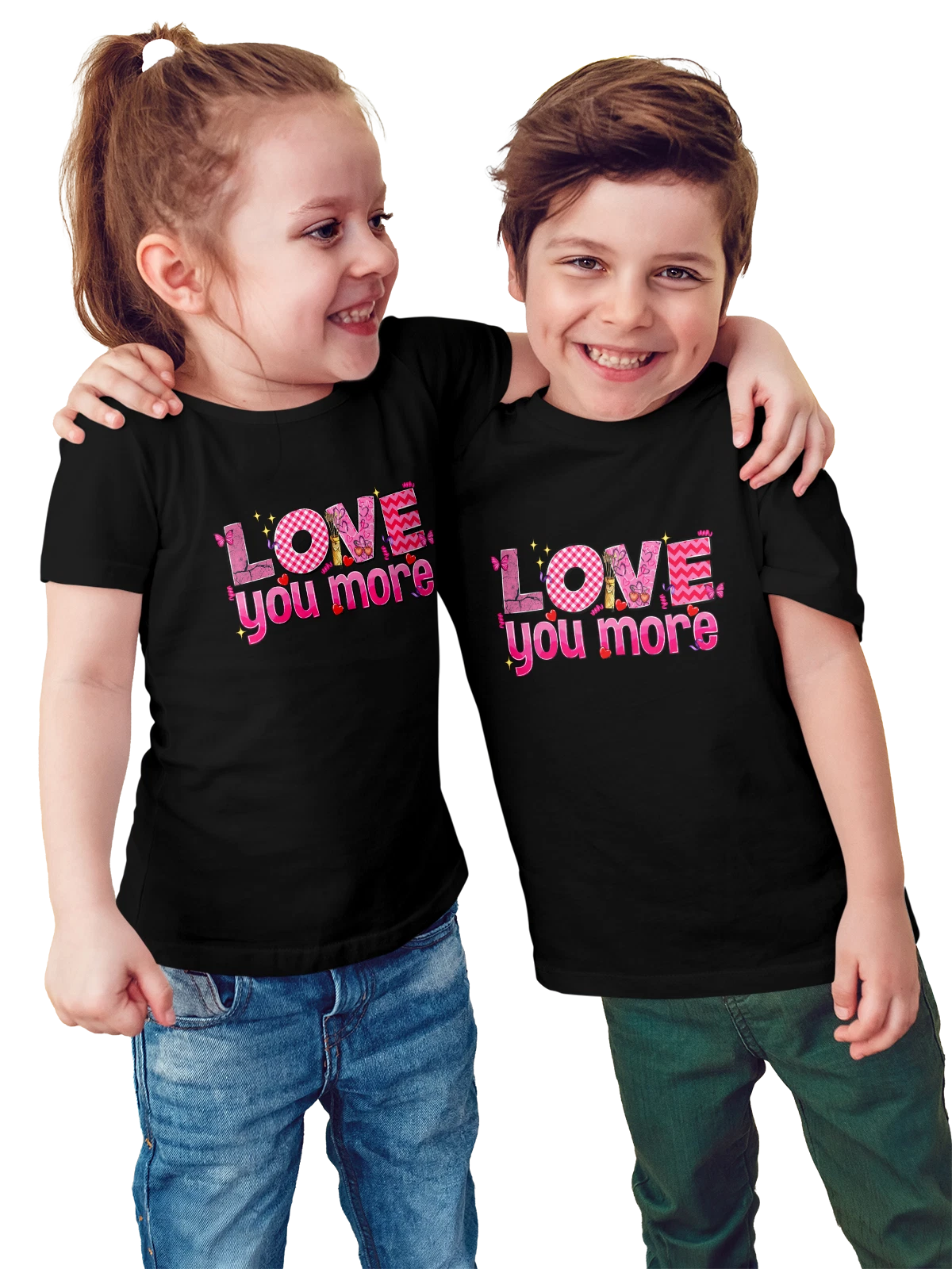 Футболка детская Love you more: розовые буквы, сердца и бабочки чёрная с принтом — сердца — Чёрная, фото 1