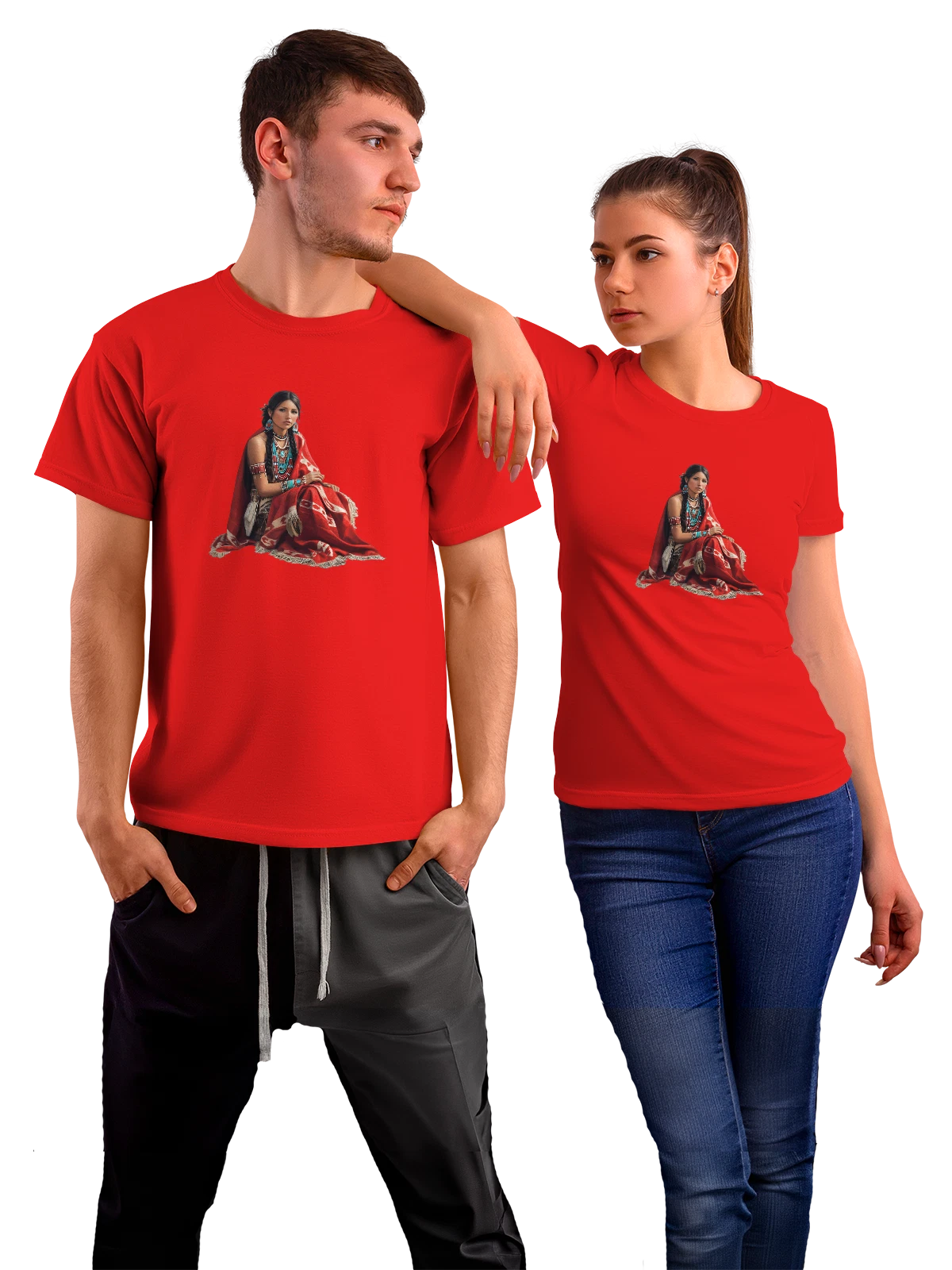 Футболка Индейская девушка в красном пончо и украшениях красная с принтом — перья — Красная, фото 1