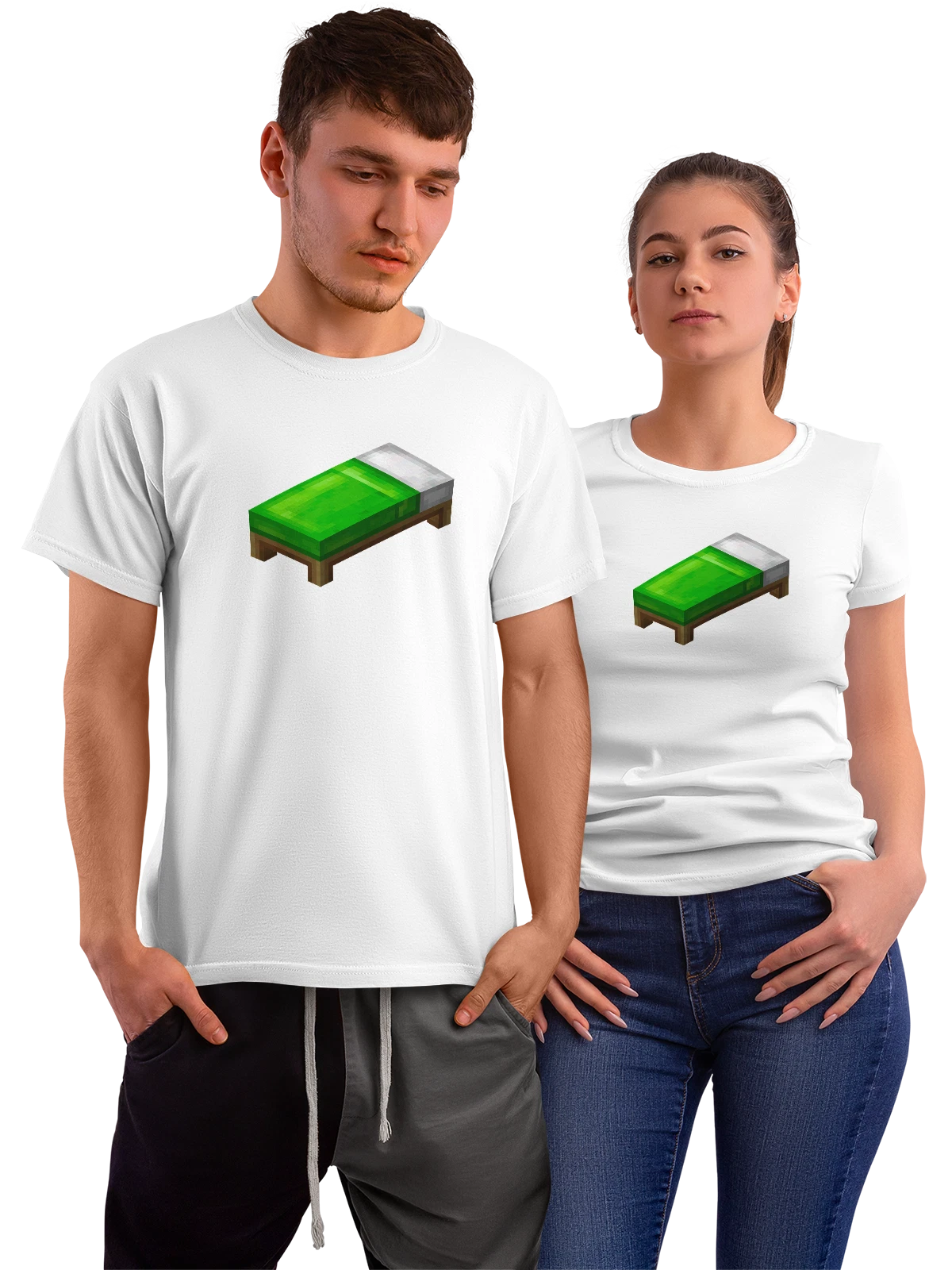 Футболка Пиксельная зеленая кровать стильный белая с принтом — voxel art — Белая, фото 1