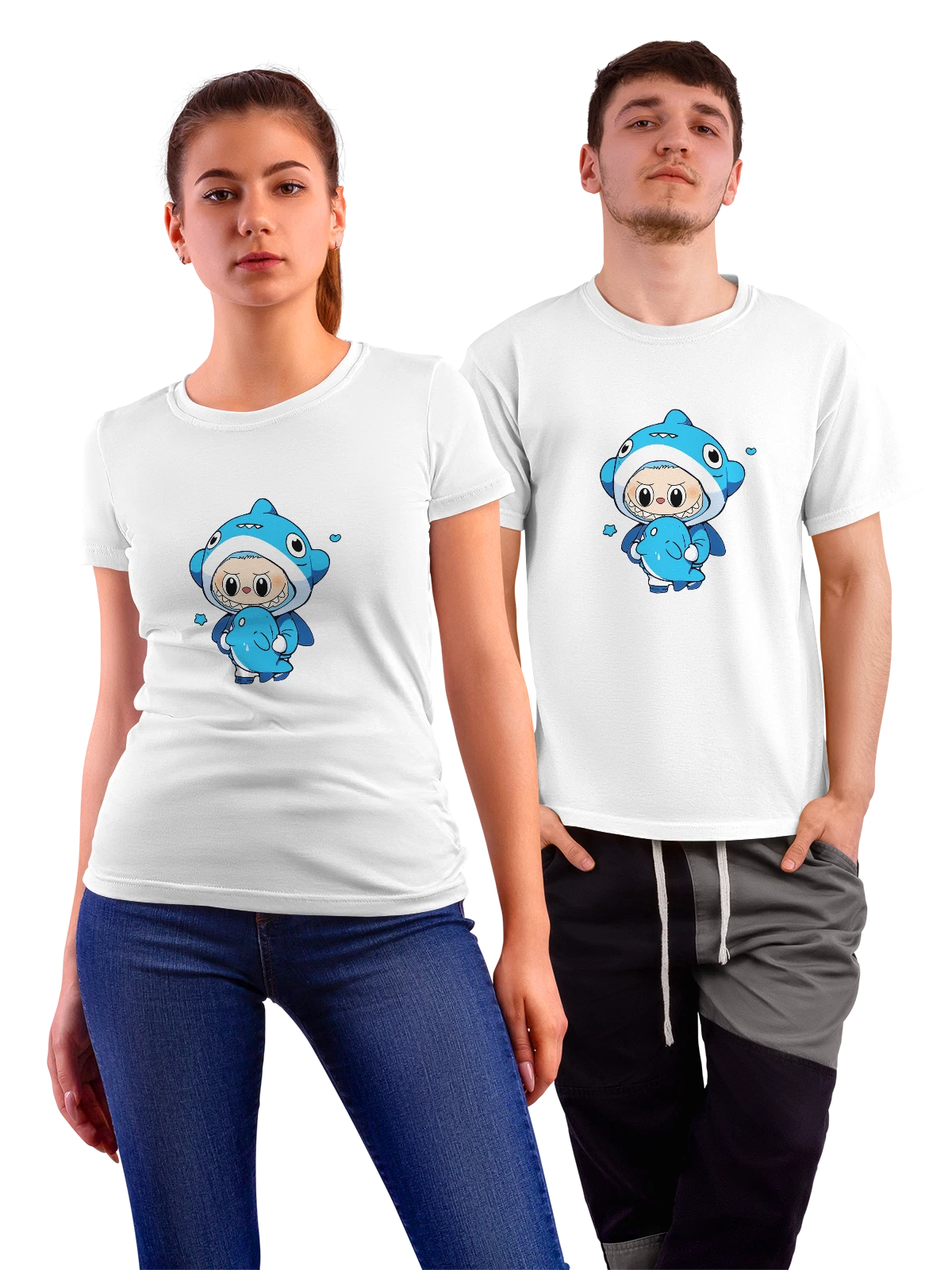 Футболка Ребенок в костюме акулы с дельфином белая с принтом — cute kawaii illustration — Белая, фото 1