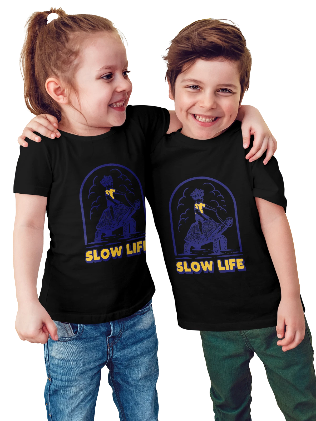 Футболка детская Кот в капюшоне Slow Life на синем фоне чёрная с принтом — кошка — Чёрная, фото 1