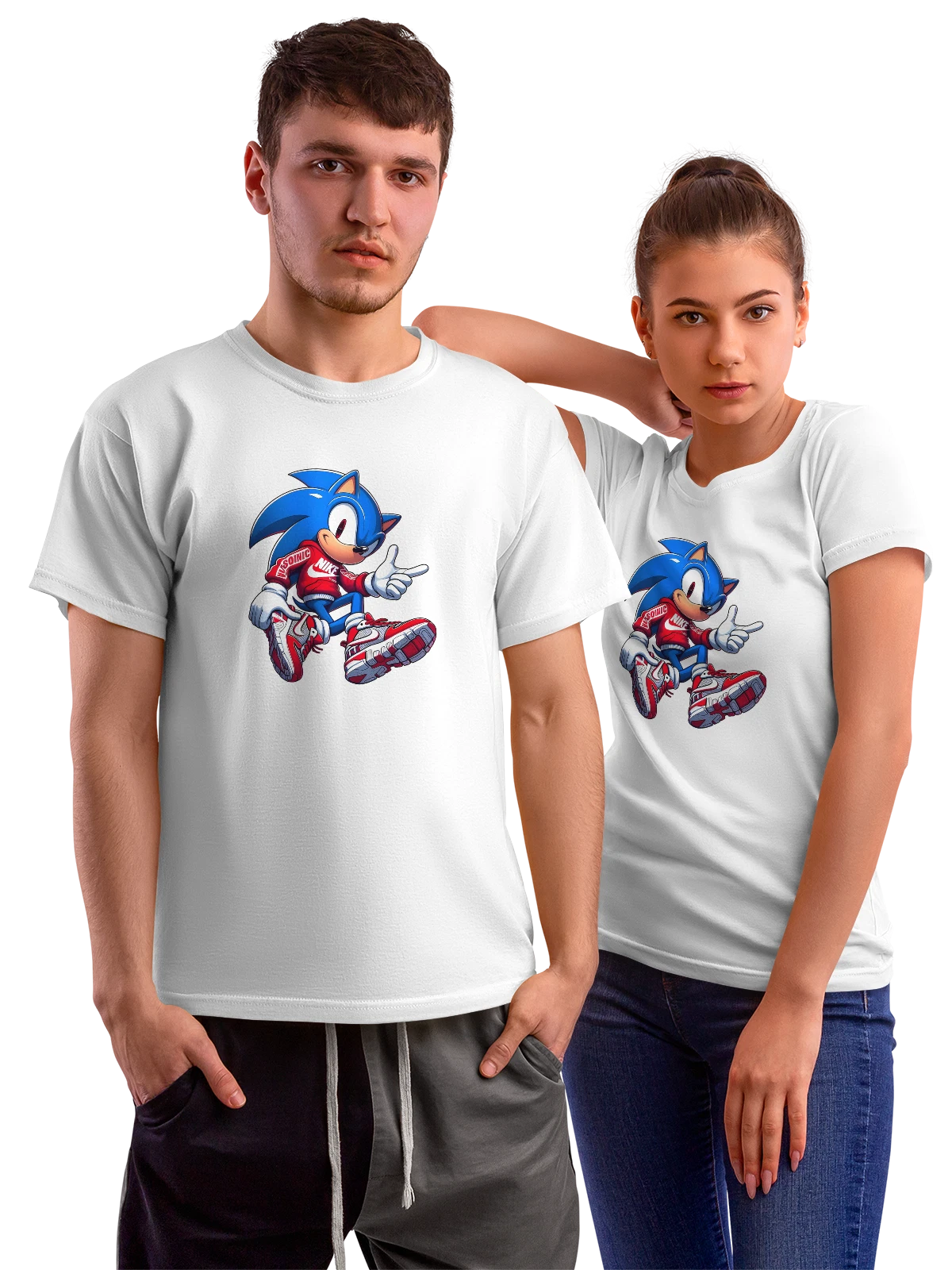 Футболка Соник в кроссовках Nike персонаж Sega белая с принтом — синий ёж — Белая, фото 1