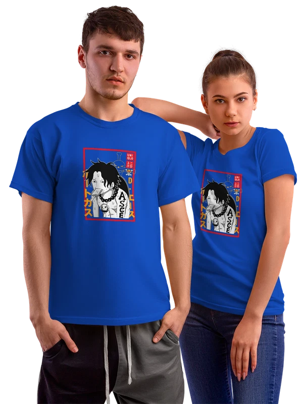Футболка Эйс One Piece с Uniqlo на красном фоне — Синяя, фото 1