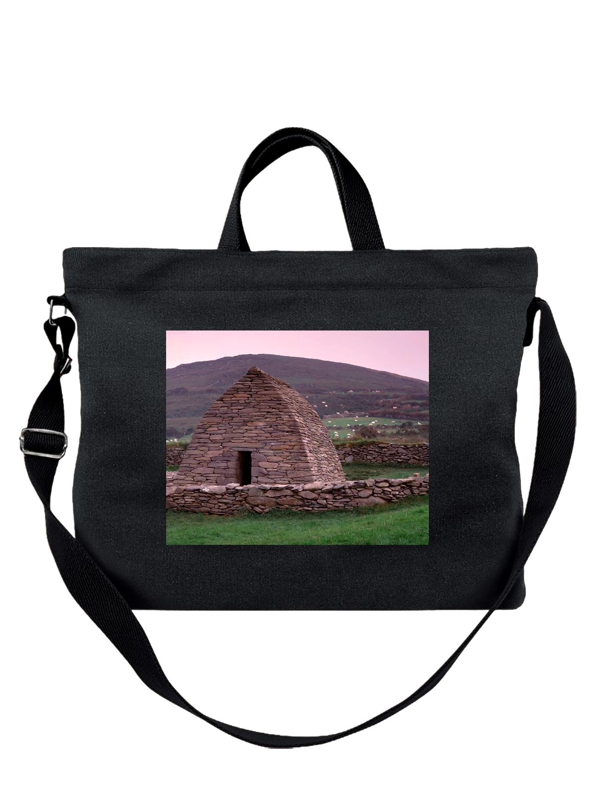 Сумка чёрная с принтом Страна Gallarus Oratory Ireland ирландия — туристический маршрут — Чёрная, фото 1