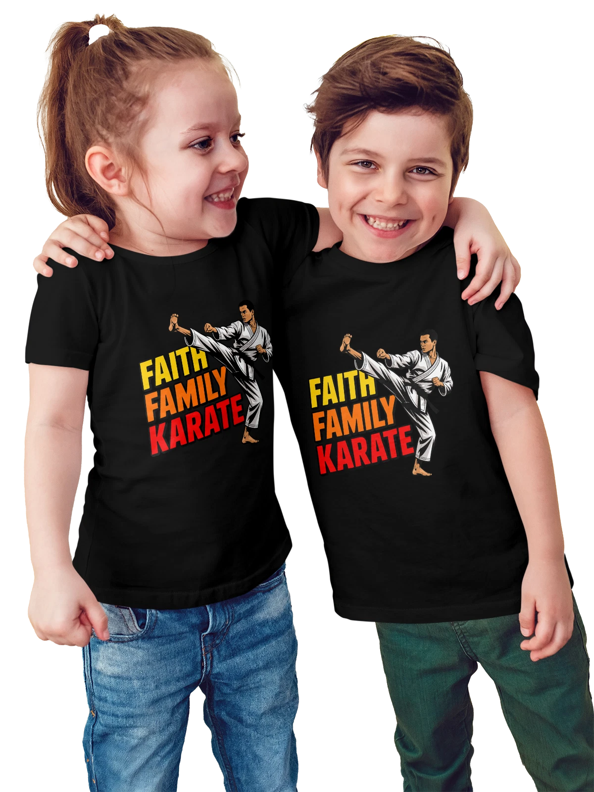 Футболка детская Каратист с надписью Faith Family Karate чёрная с принтом — белое кимоно — Чёрная, фото 1