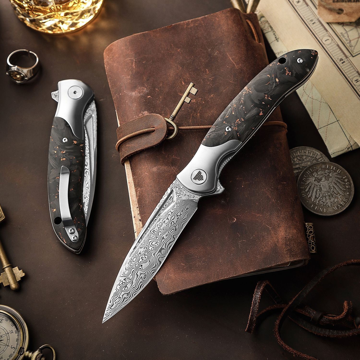 Складной туристический нож TRIVISA Virgo-05 клинок 110 Layers Damascus рукоять титан и карбон (черный)