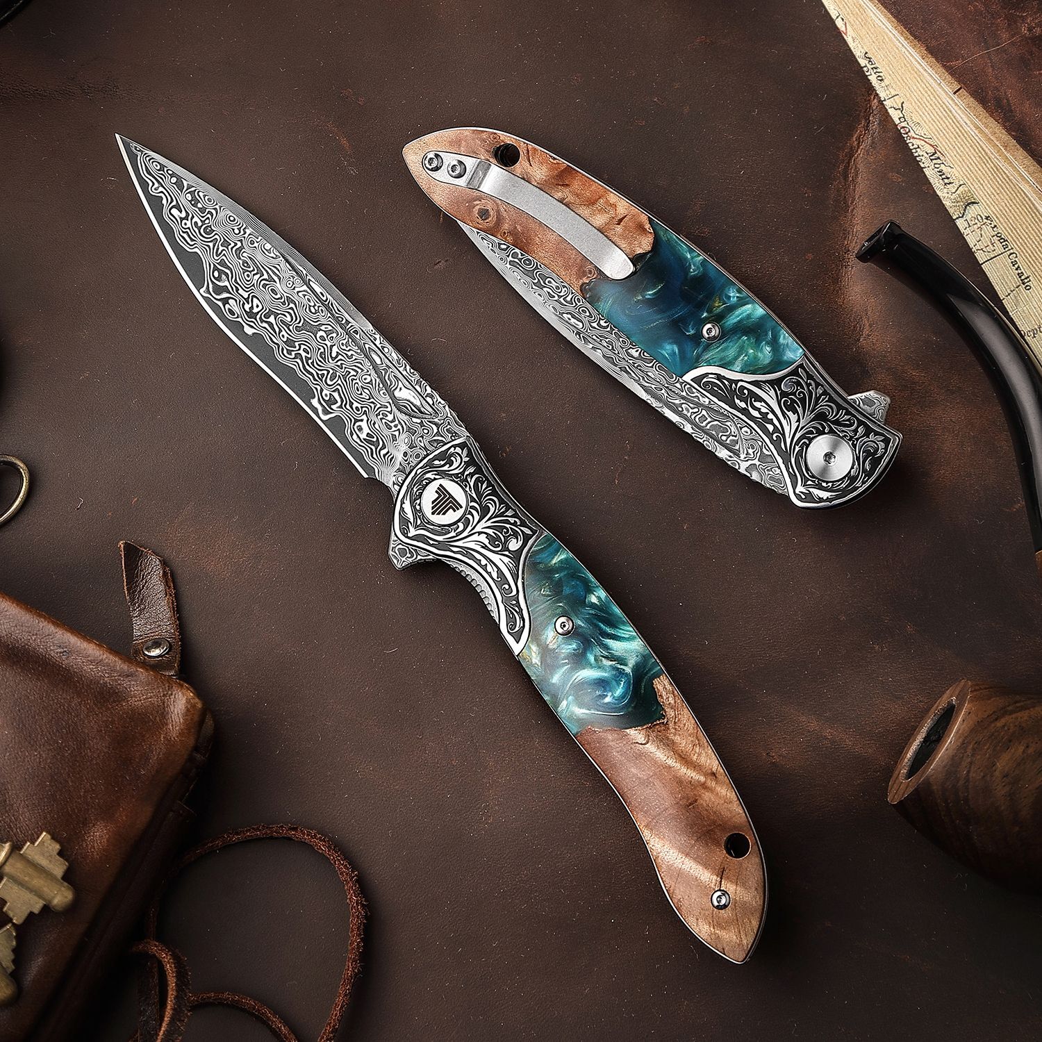 Складной туристический нож TRIVISA Virgo-07L клинок 67 Layers Damascus рукоять смола и дерево (бирюза-коричневый)